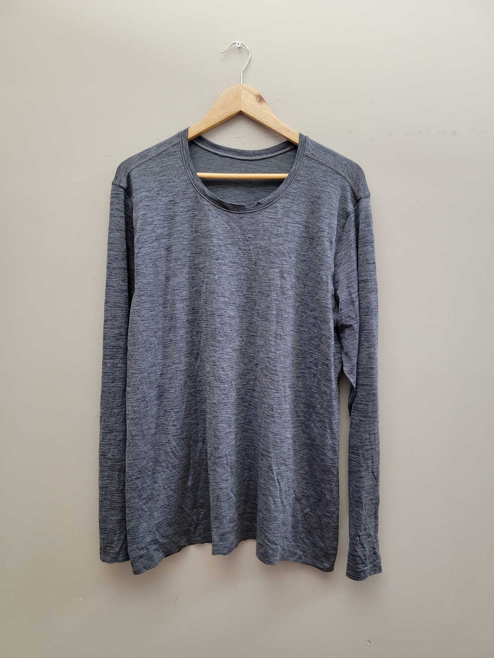 lululemon athletica Men's Long Sleeve Crew — Heather Gray Size XL